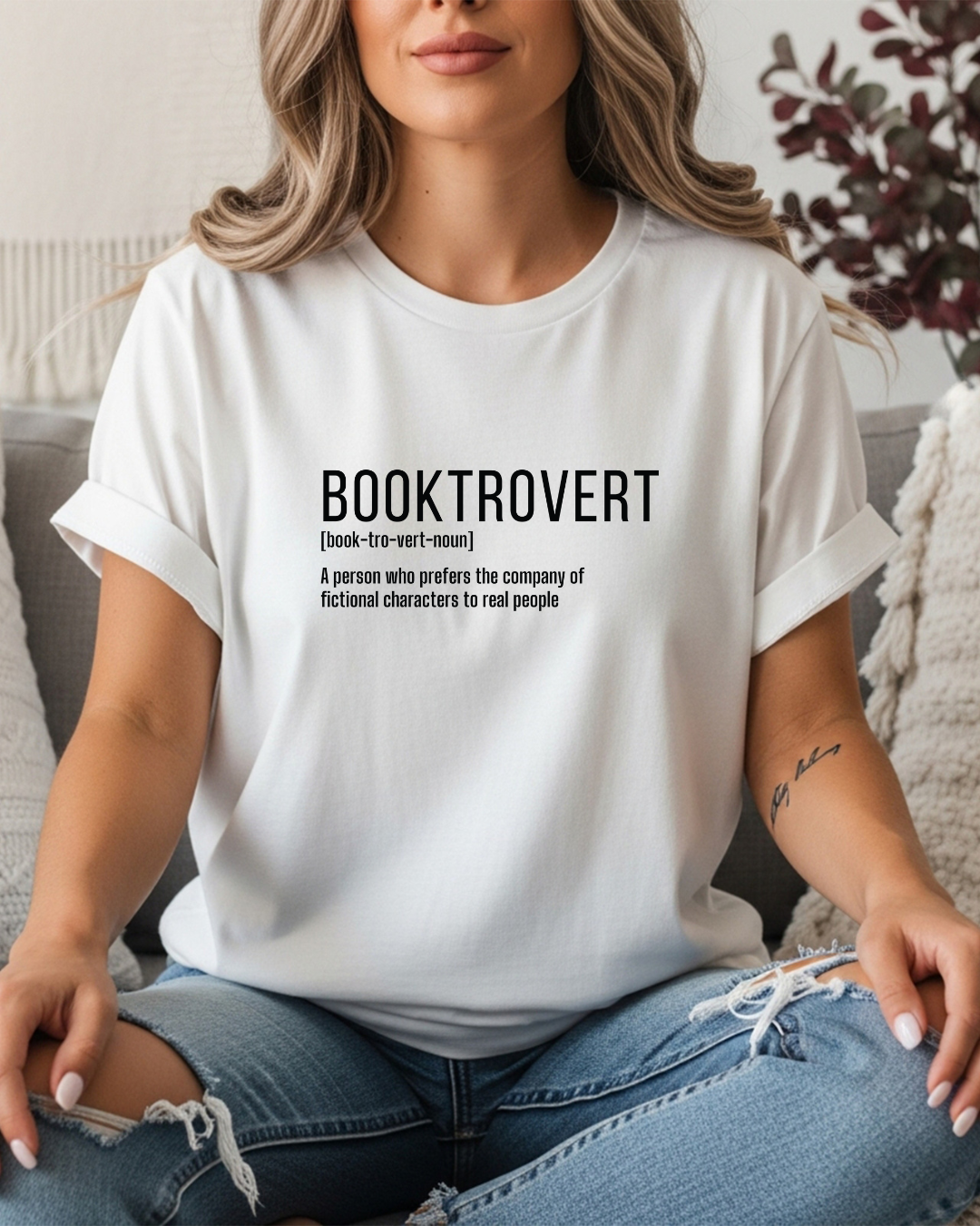 Booktrovert Women's Tee